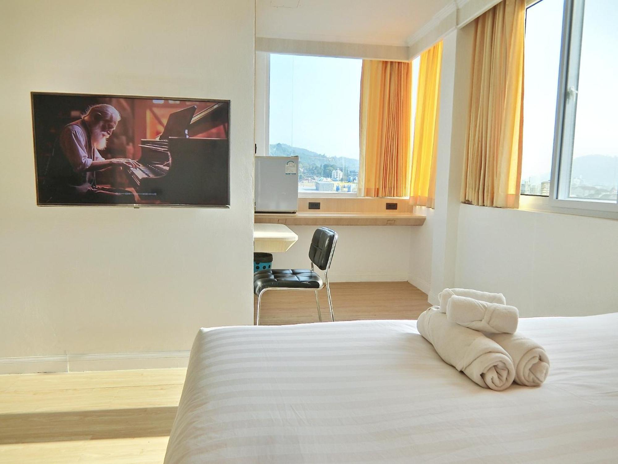 Sira Boutique Residence - Newly Renovated Patong Екстериор снимка