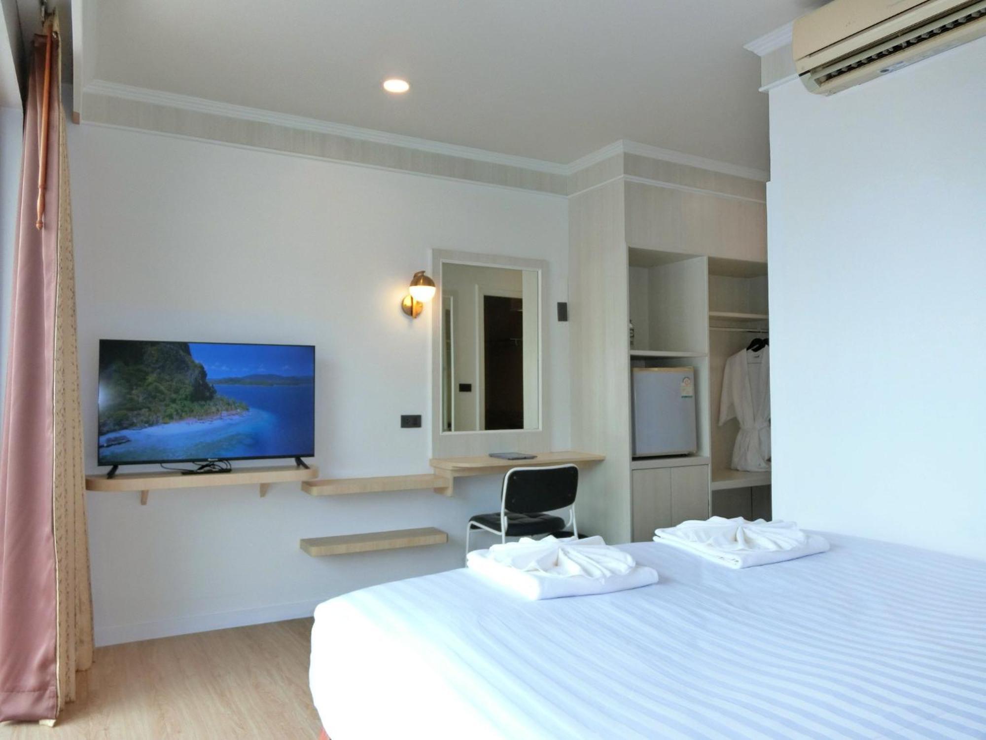 Sira Boutique Residence - Newly Renovated Patong Екстериор снимка