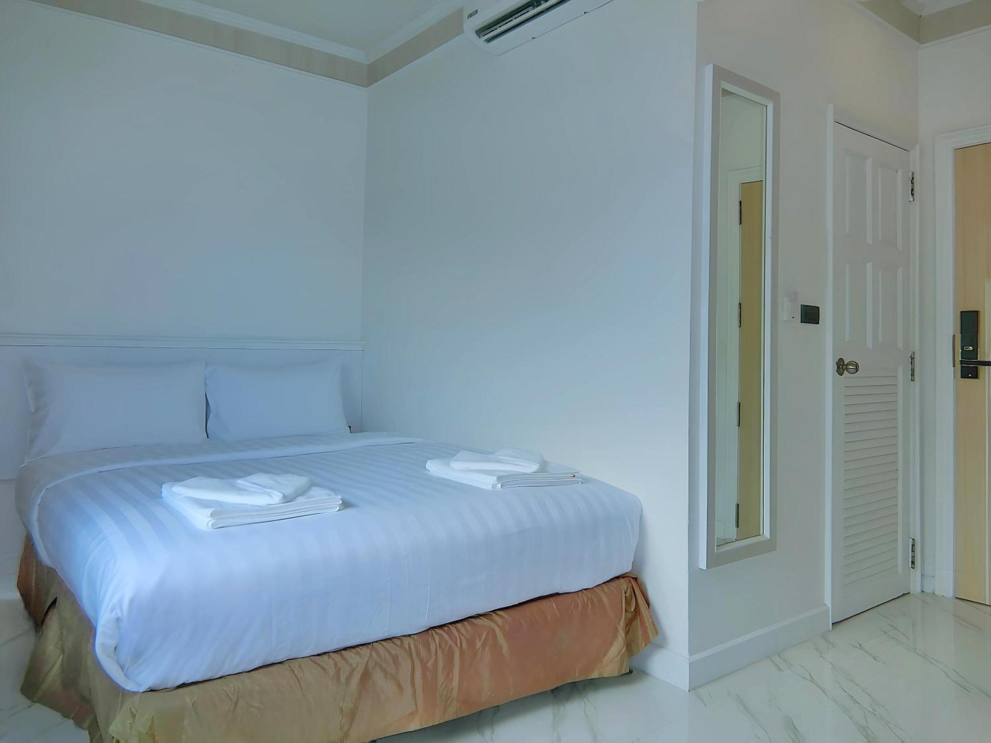 Sira Boutique Residence - Newly Renovated Patong Екстериор снимка