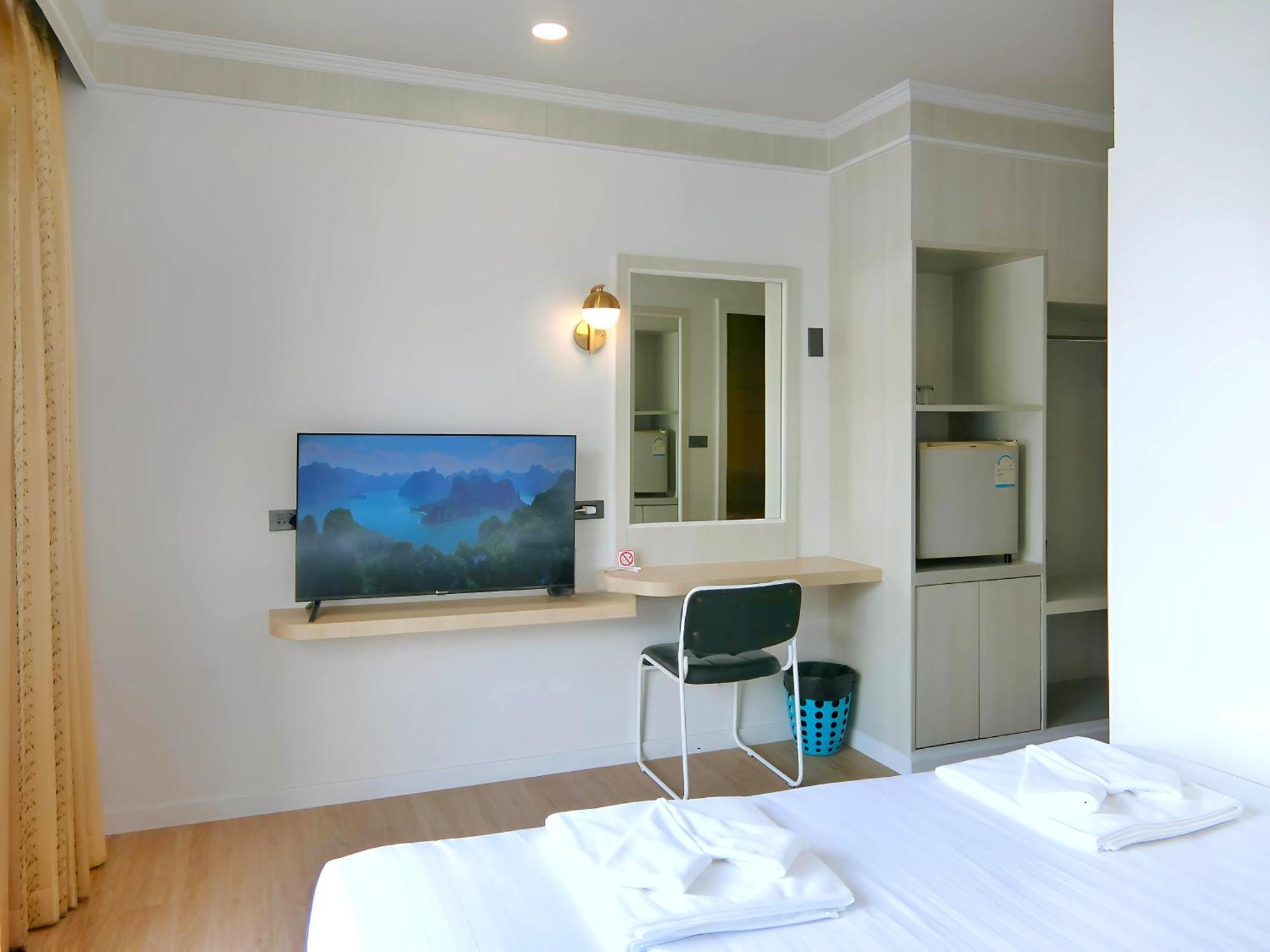 Sira Boutique Residence - Newly Renovated Patong Екстериор снимка