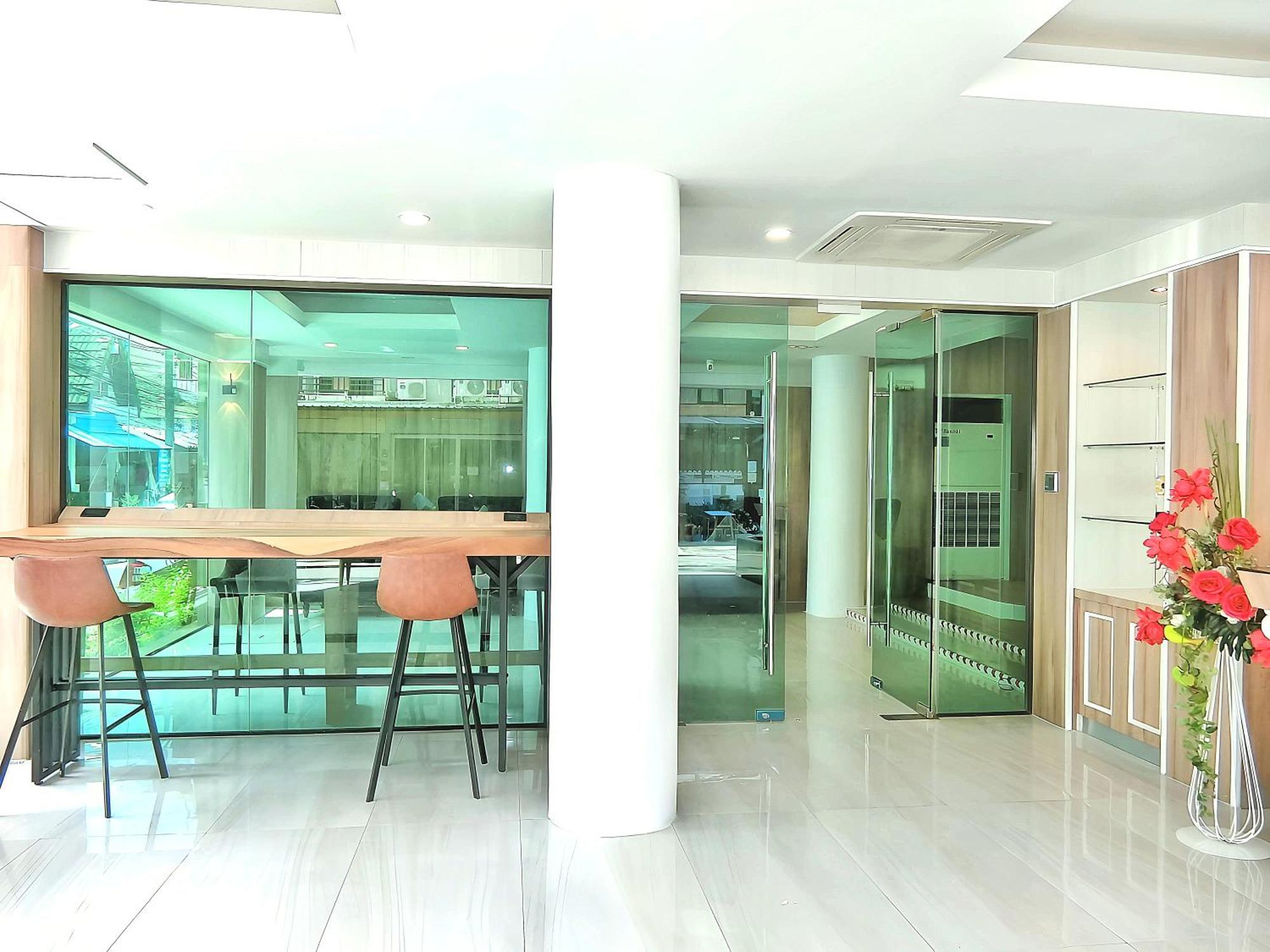 Sira Boutique Residence - Newly Renovated Patong Екстериор снимка