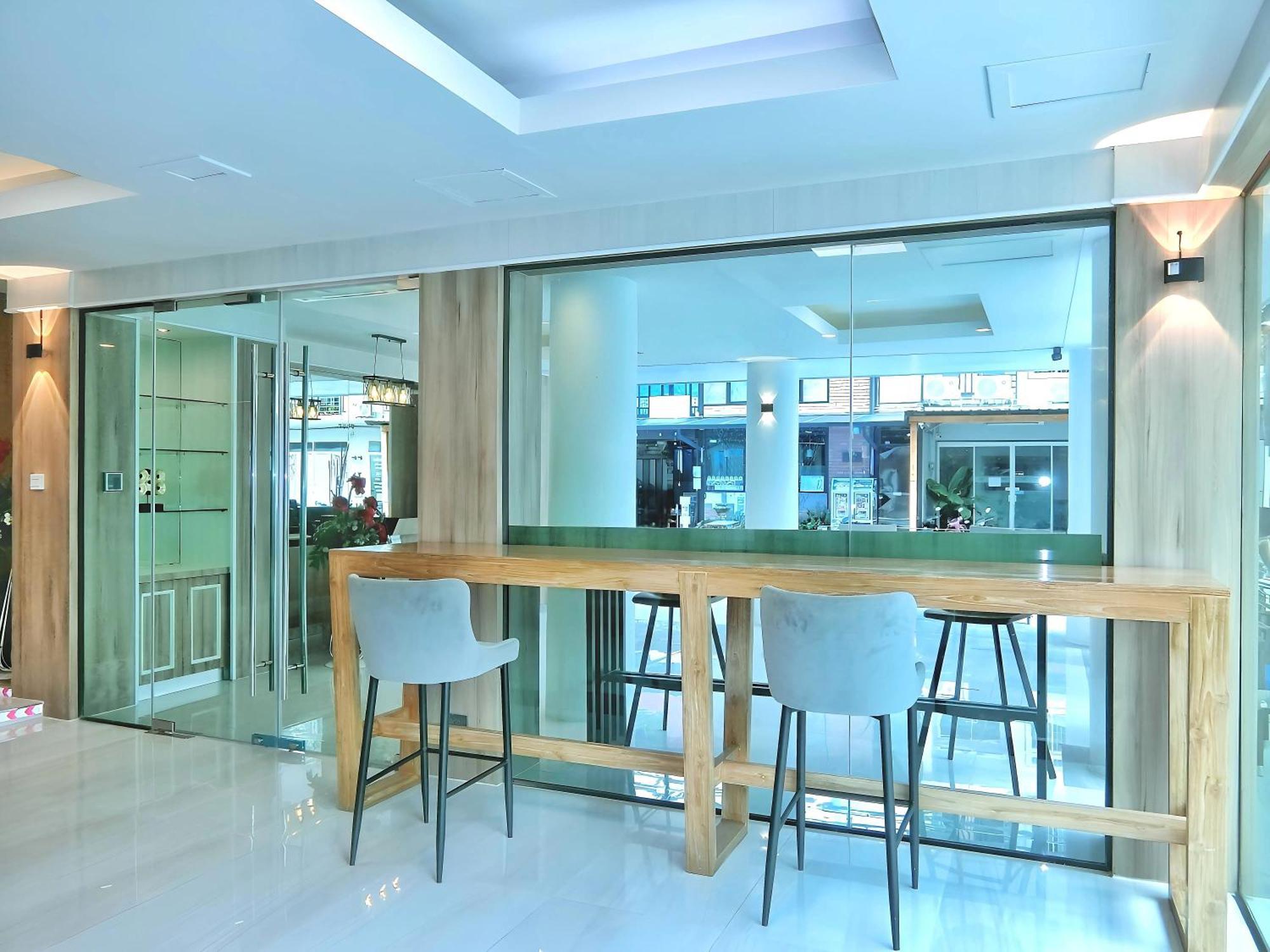 Sira Boutique Residence - Newly Renovated Patong Екстериор снимка