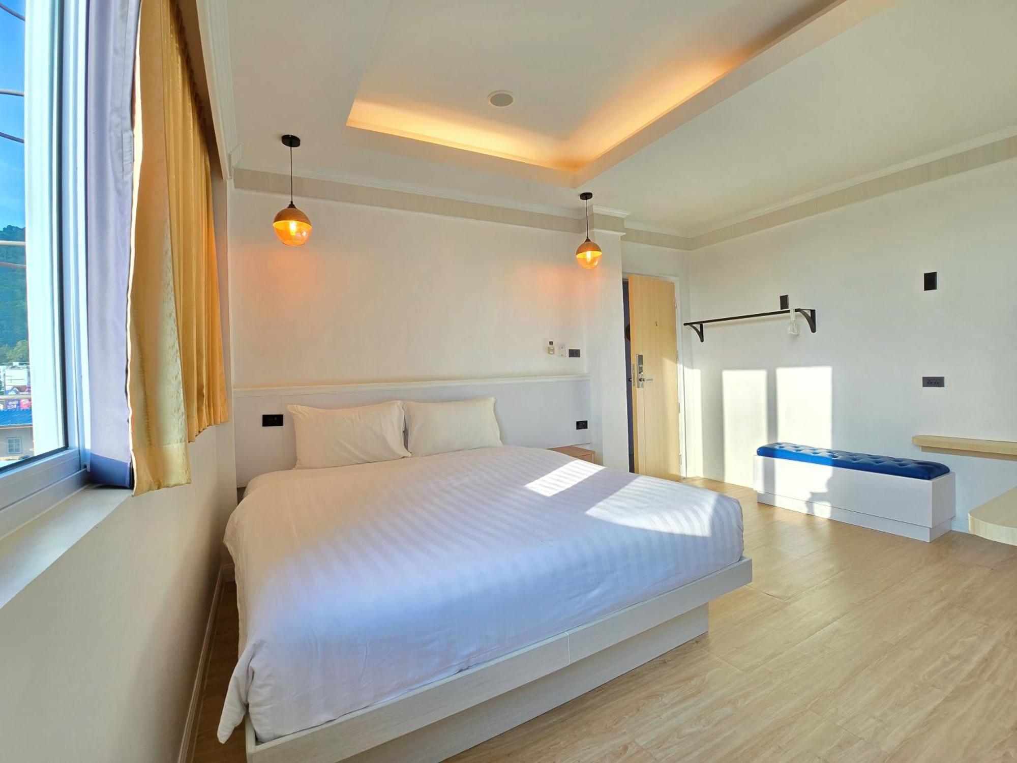 Sira Boutique Residence - Newly Renovated Patong Екстериор снимка