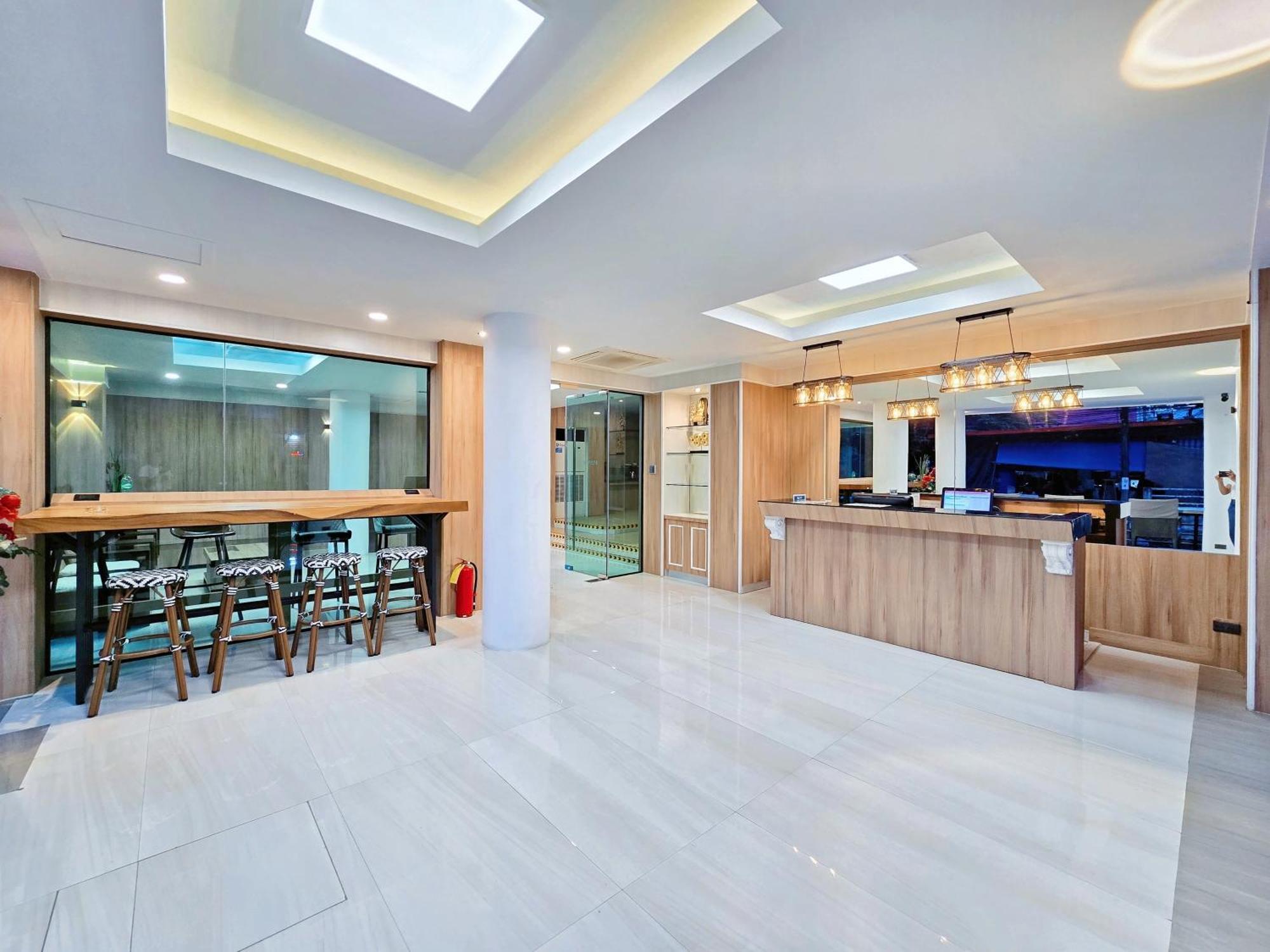 Sira Boutique Residence - Newly Renovated Patong Екстериор снимка