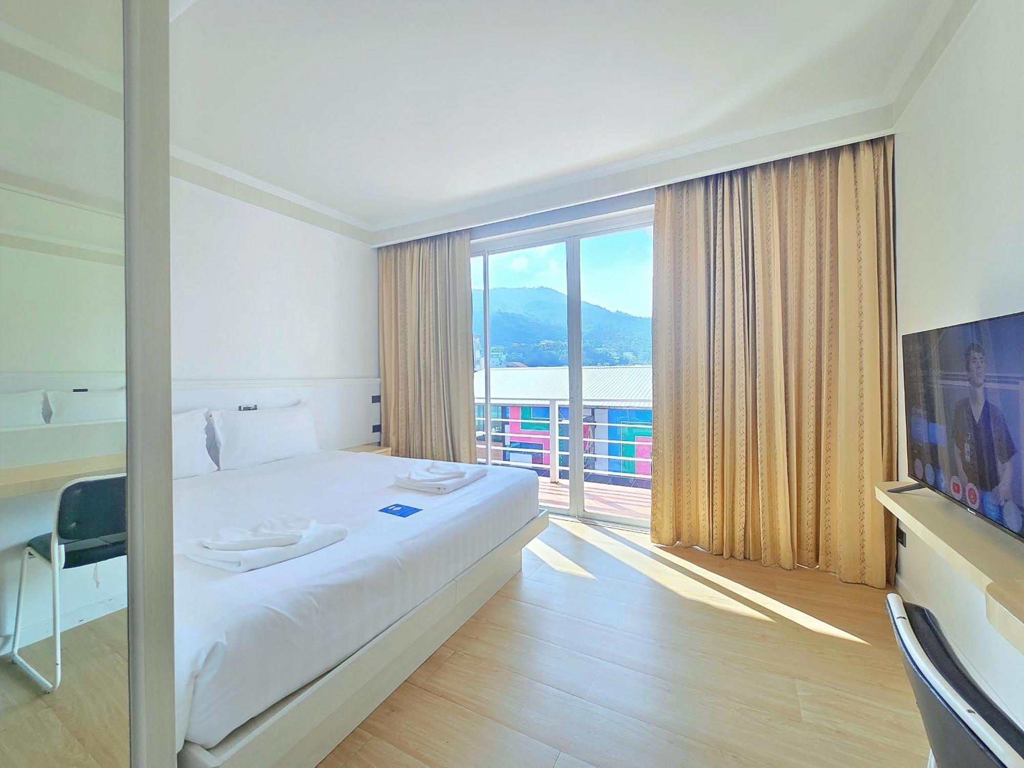 Sira Boutique Residence - Newly Renovated Patong Екстериор снимка
