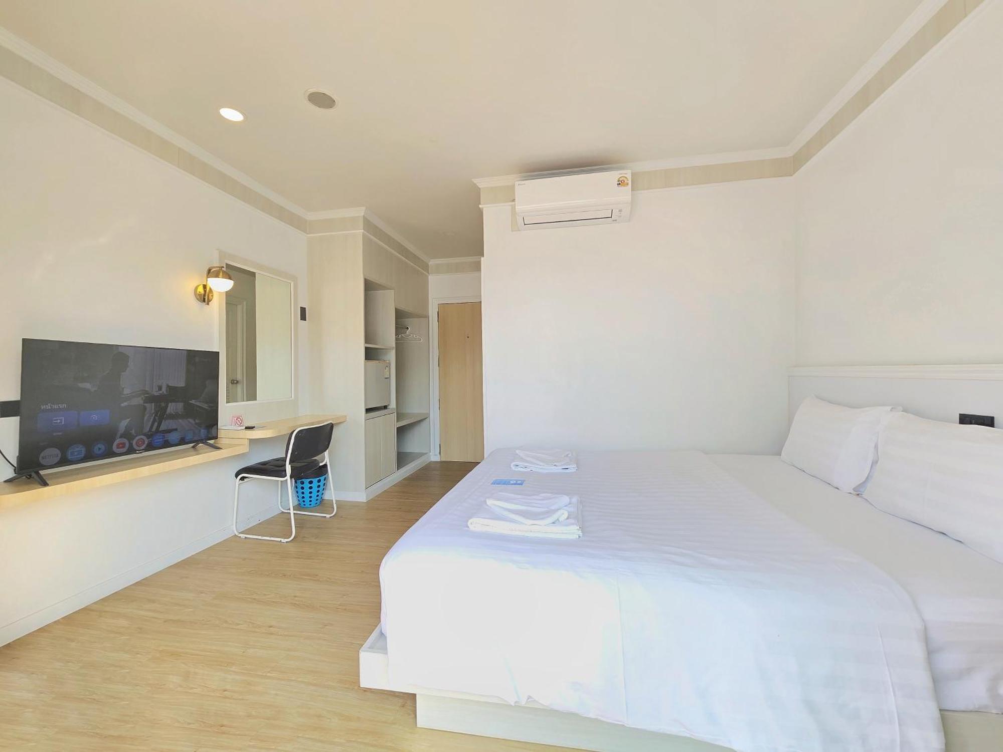 Sira Boutique Residence - Newly Renovated Patong Екстериор снимка